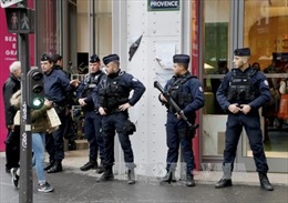 Pháp cam kết mạnh tay trấn áp tội phạm sau vụ tấn công cảnh sát đêm giao thừa 